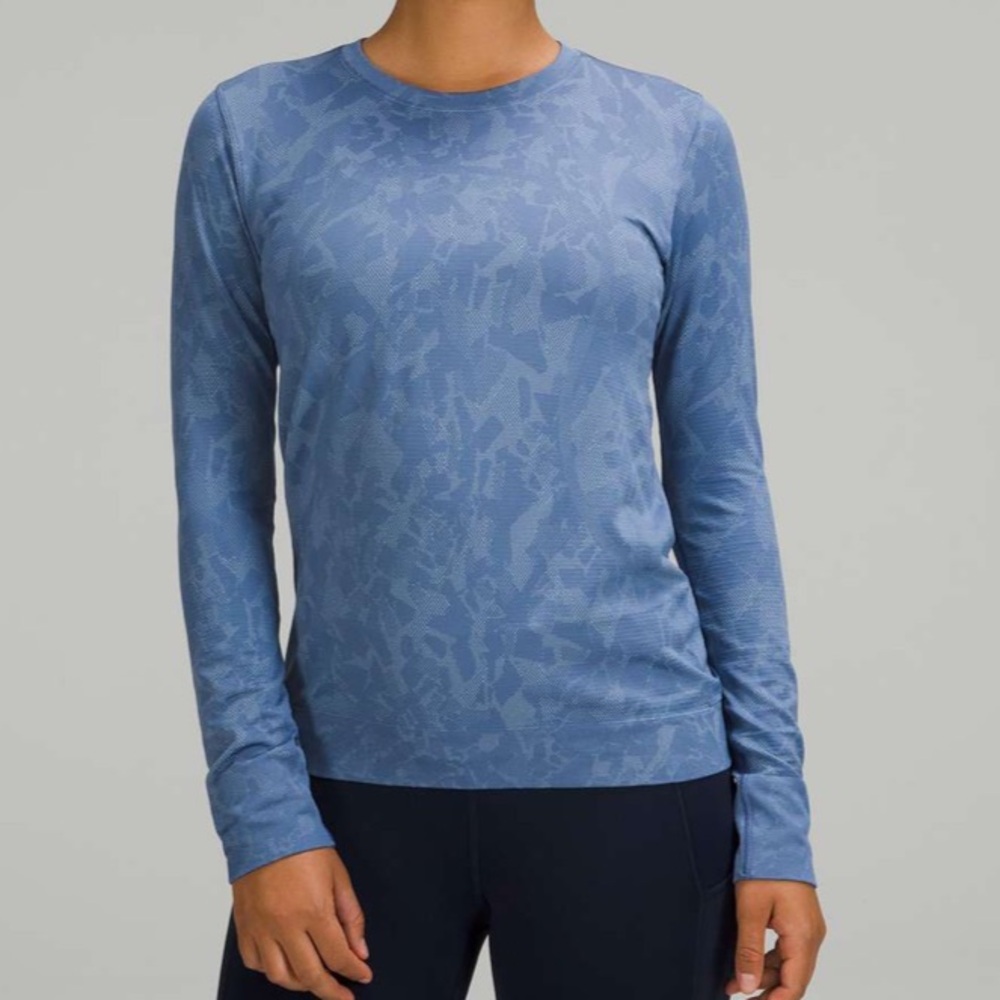 Lululemon Swiftly Relaxed-Fit Long Sleeve Shirt
Mosaic Multiply Water Drop